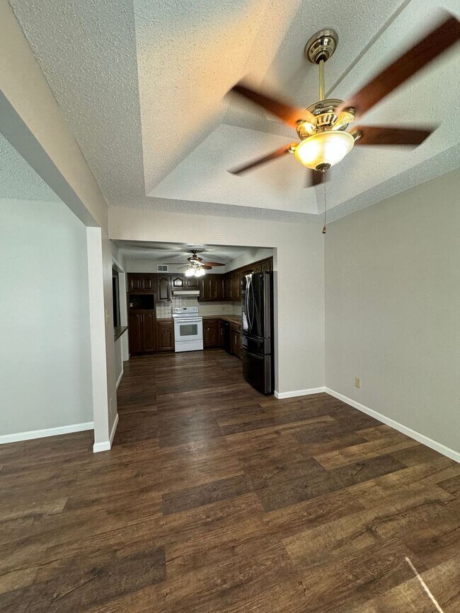 Building Photo - 5330 Westridge Rd