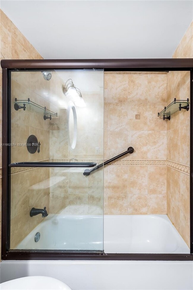 Building Photo - 2025 NE 164th St