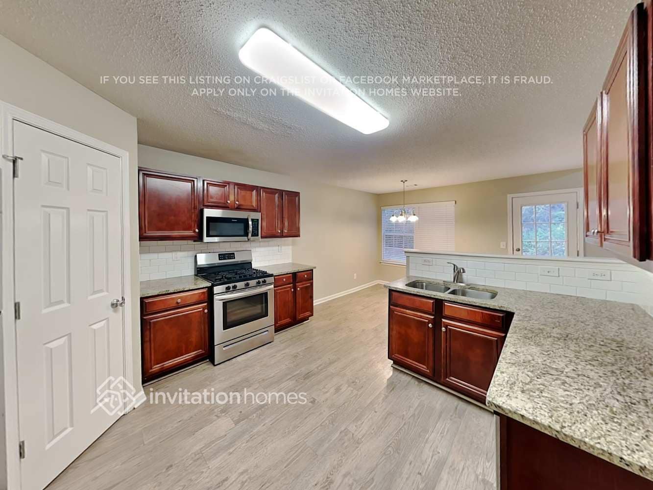 Building Photo - 1923 Tulip Petal Rd