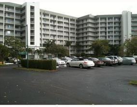 Building Photo - 2334 S Cypress Bend Dr