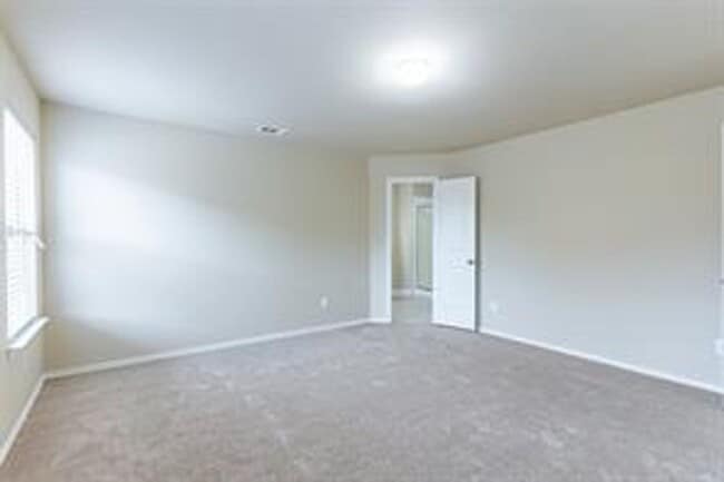 Building Photo - Single-family beautiful home has 5 bedroom...