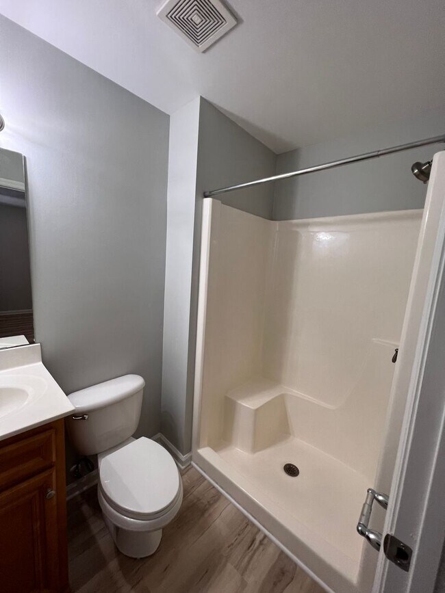 Building Photo - 1033 Masons Pl Cir