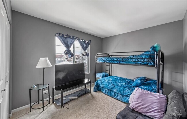 Building Photo - 2270 Aurora Dr