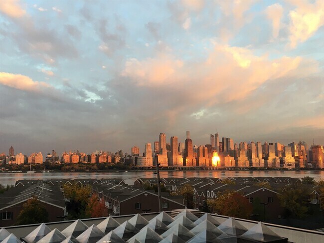 Building Photo - 7004 BLVD E