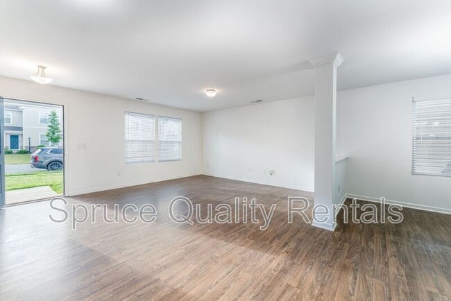 Building Photo - 250 Baybrook Ln