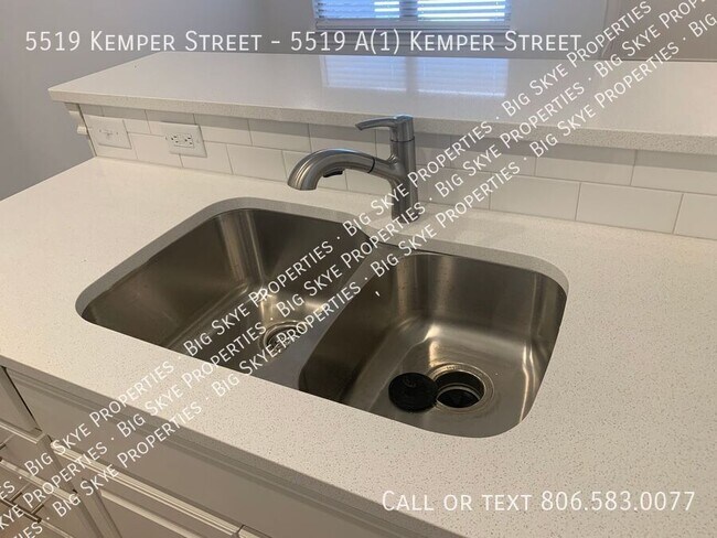 Building Photo - 5519 Kemper St