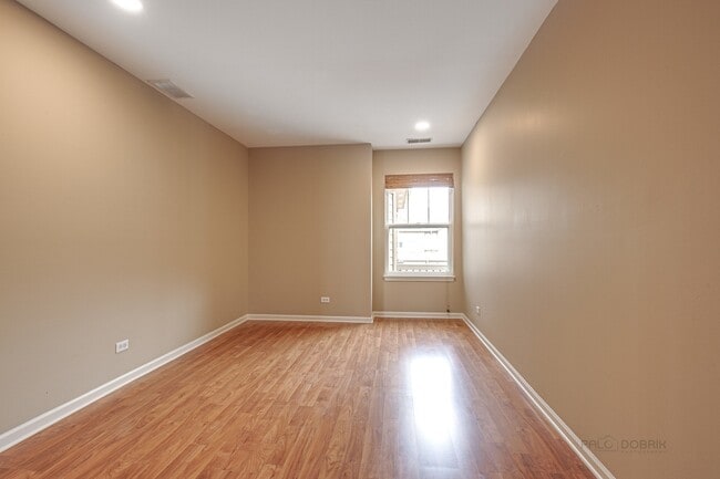 Building Photo - 1817 Crenshaw Cir