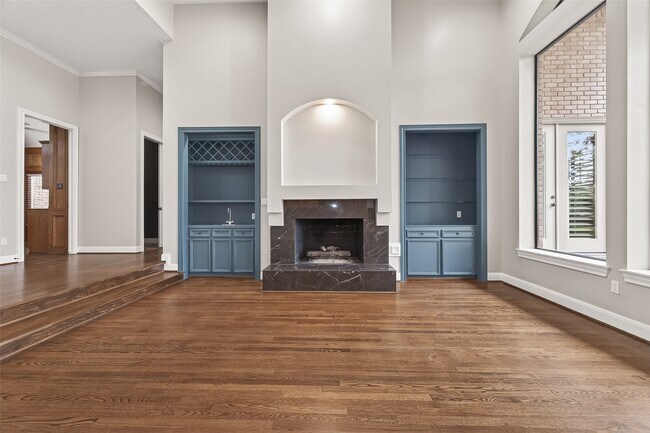 Building Photo - 4910 Waterbeck St