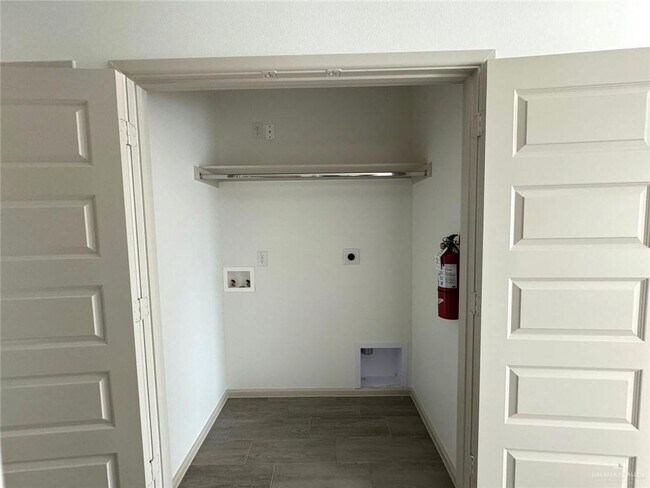 Building Photo - 14 N 58th St