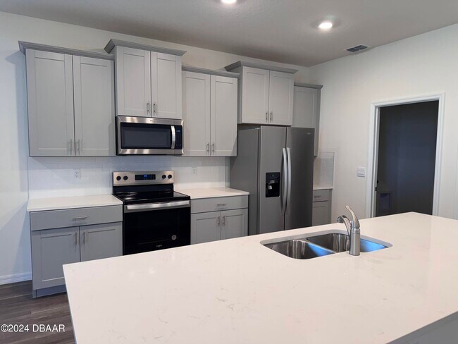 Building Photo - 341 Merimont Ln