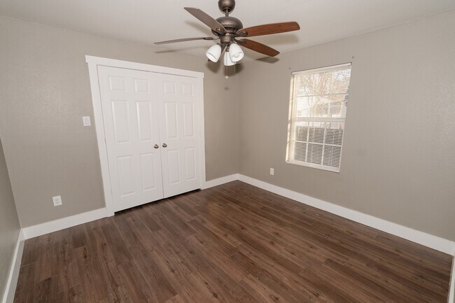 Building Photo - 4826 Bristol St