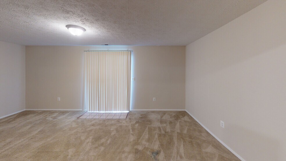 Building Photo - 6 Blue Sky Dr