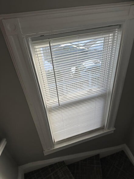 Building Photo - 123 N 7th Ave