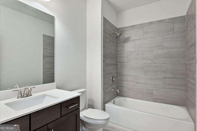 Building Photo - 1395 Harris Way S