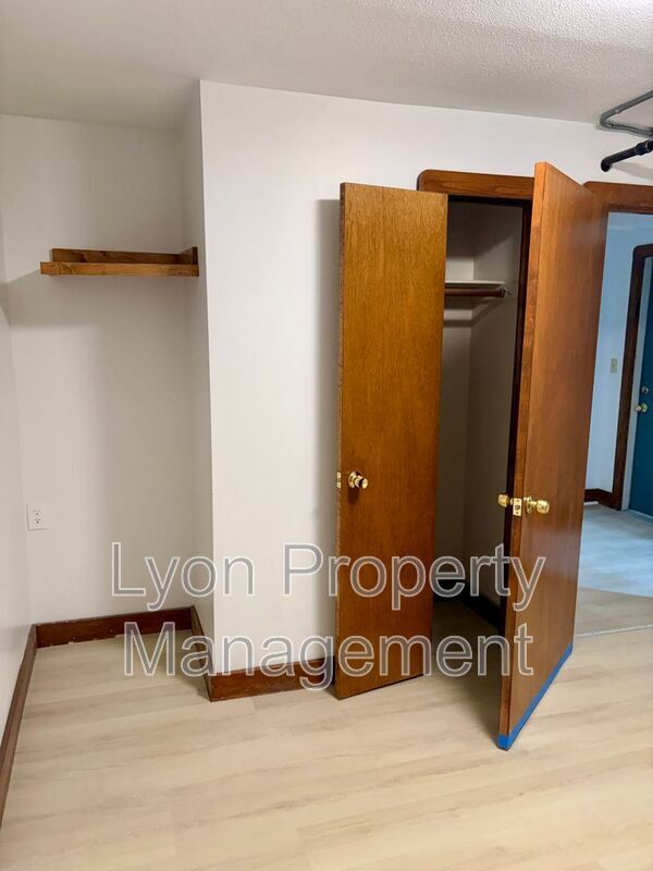 Building Photo - 262 Illinois St