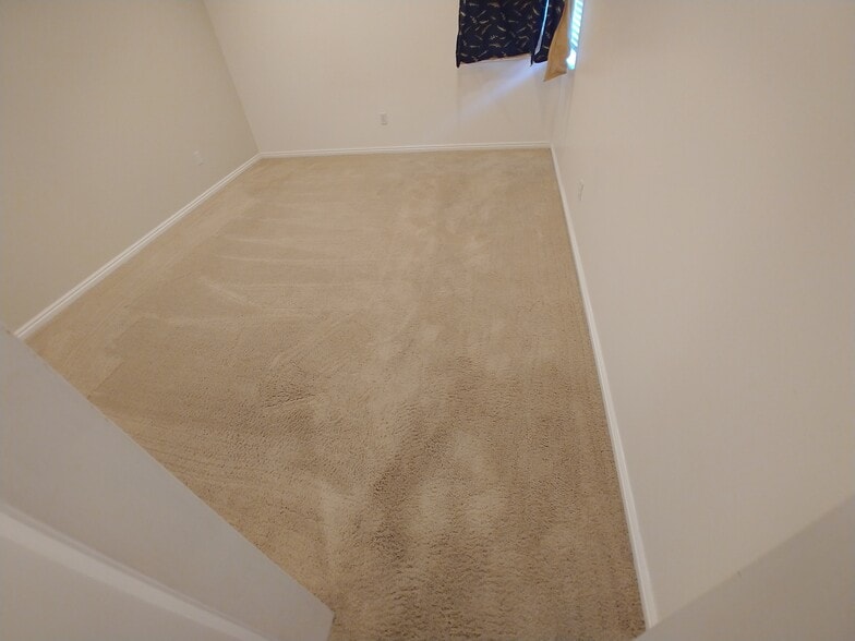 Building Photo - 936 Meadowbrook Dr