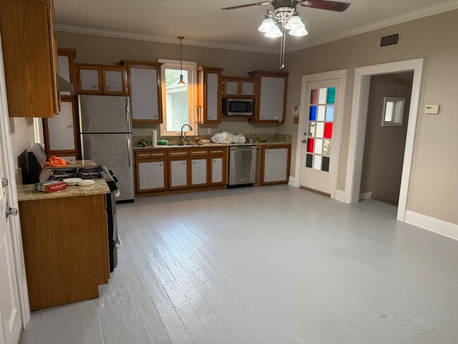 Building Photo - 6916 Danielle Rd