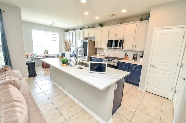 Building Photo - 9422 Herons Grove Ln