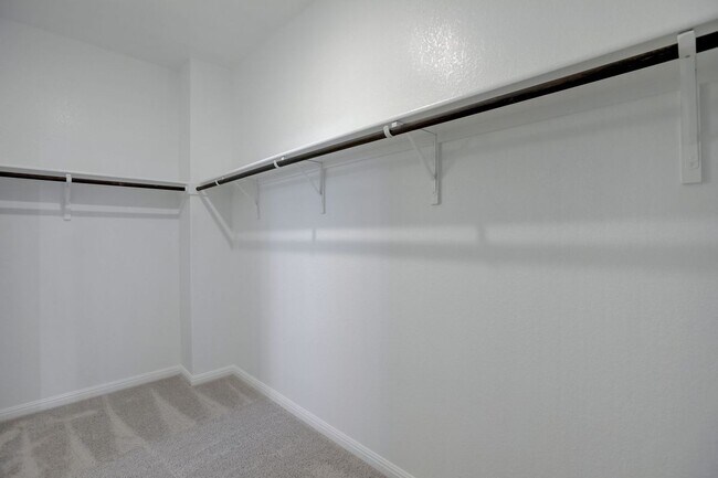 Building Photo - 125 Clemens Dr