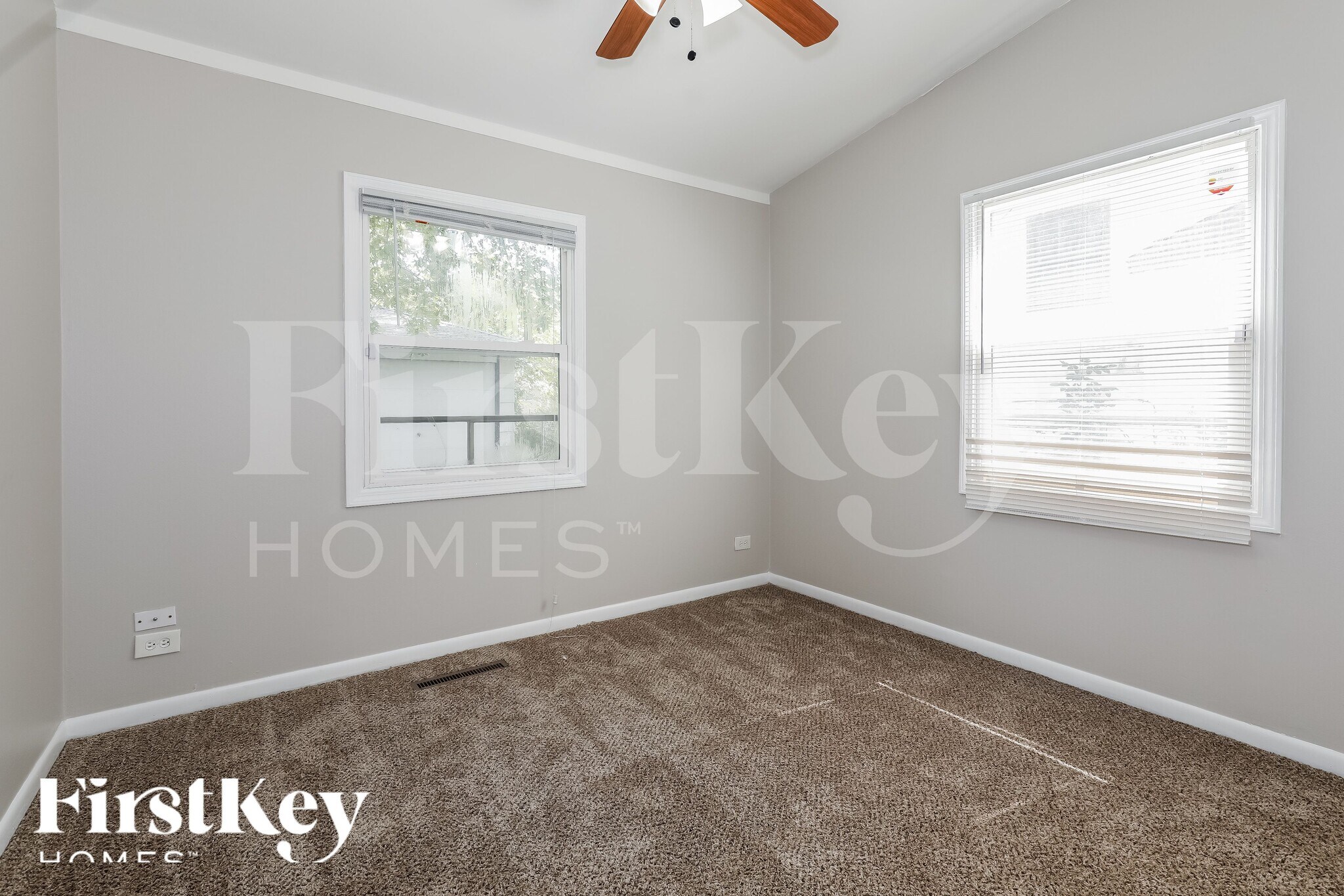 Building Photo - 16759 Artesian Ave