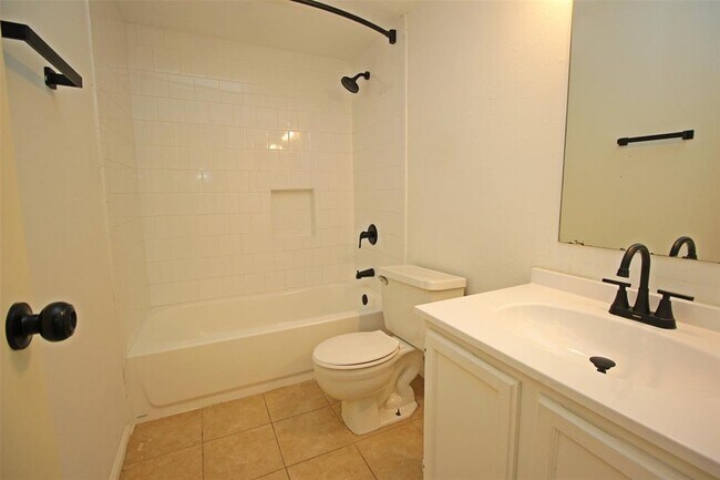Building Photo - 1503 Cedar Cove St