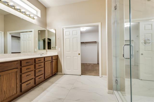 Building Photo - 9056 Crestview Dr