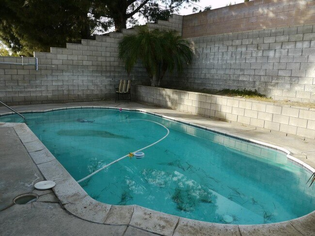 Building Photo - Charming 2-Bed, 2-Bath Pool Home with Fireplace & 2-Car Garage in Quiet Colton Neighborhood