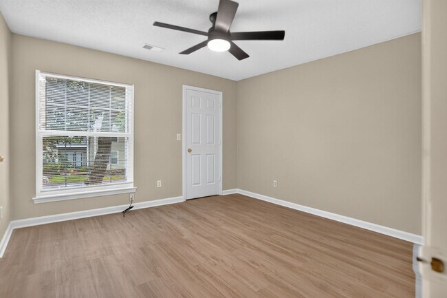 Building Photo - 100 Kensington Blvd
