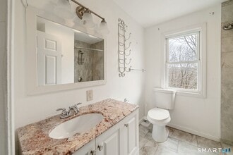 Building Photo - 141 Irving Ave