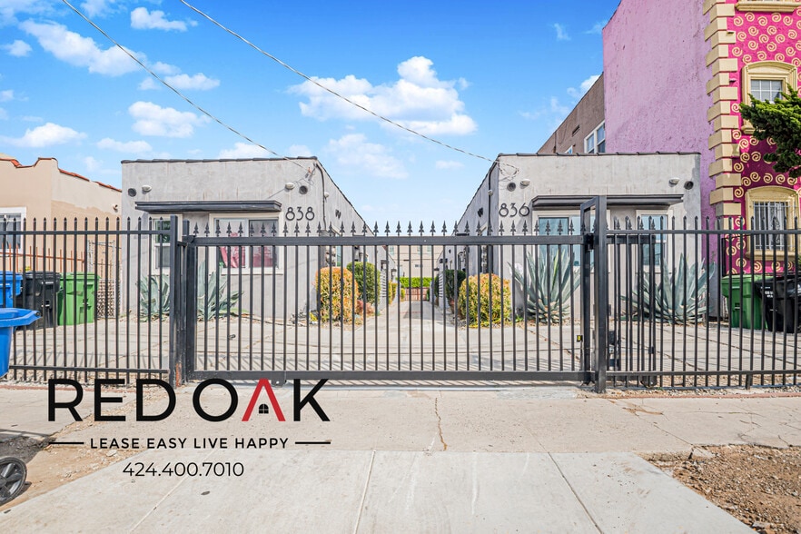 Building Photo - 836 N Van Ness Ave