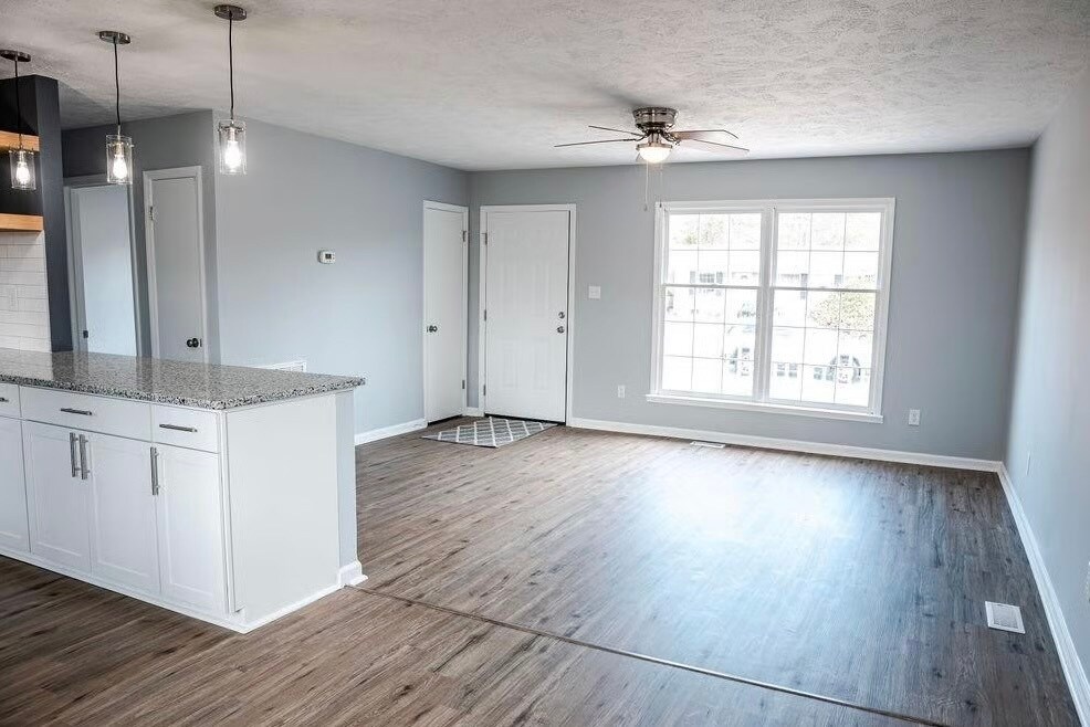 Building Photo - 410 Atwell Dr