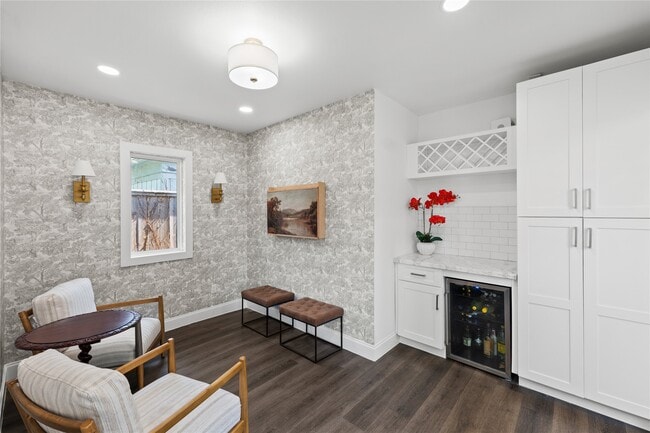 Building Photo - 3211 Cochran St