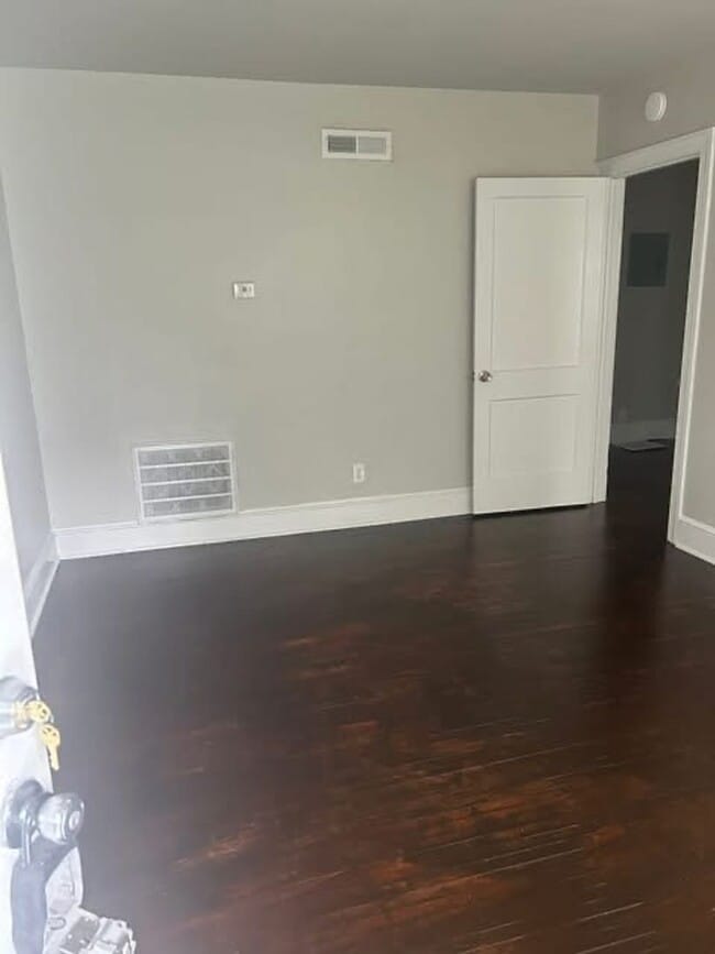 Building Photo - 2611 Watson Dr