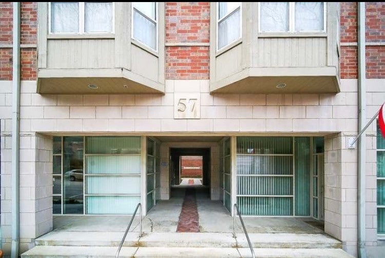 Building Photo - 57 E Hattendorf Ave