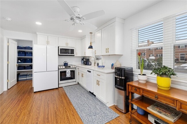 Building Photo - 70 Carroll Ave