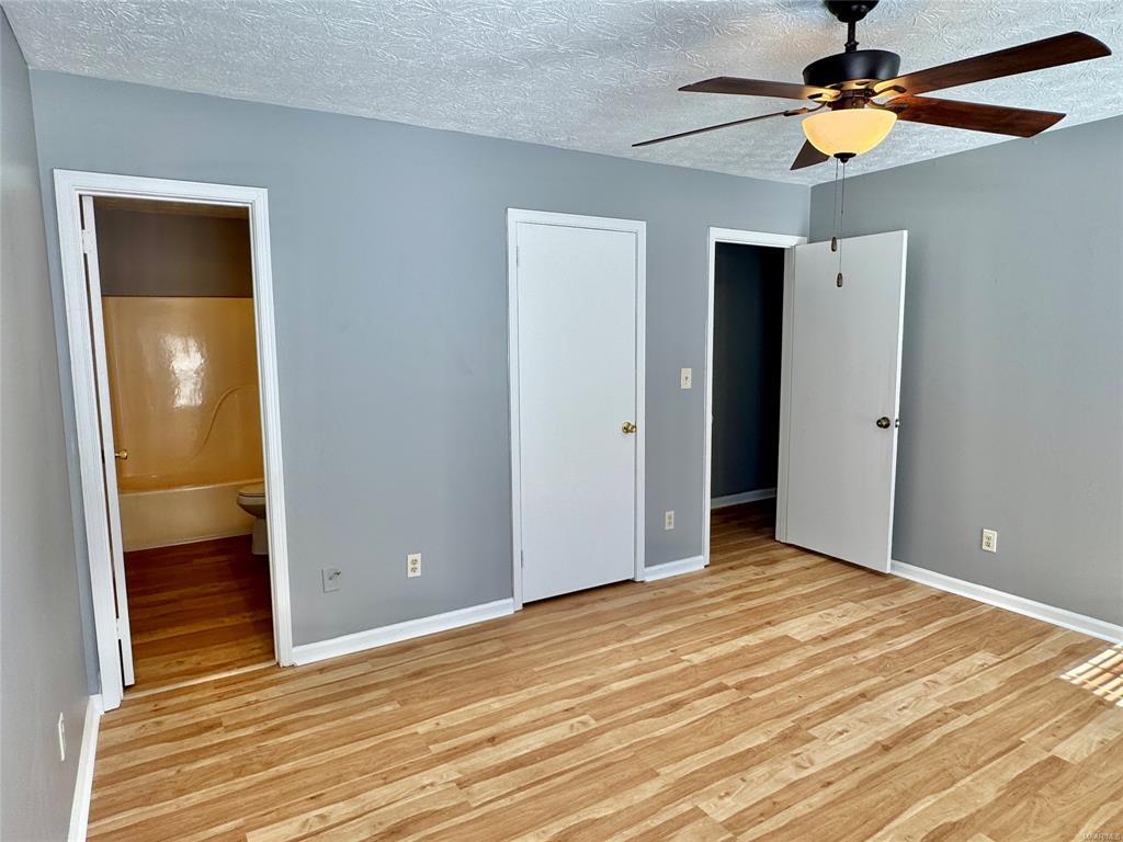 Building Photo - 728 E Gardendale Dr