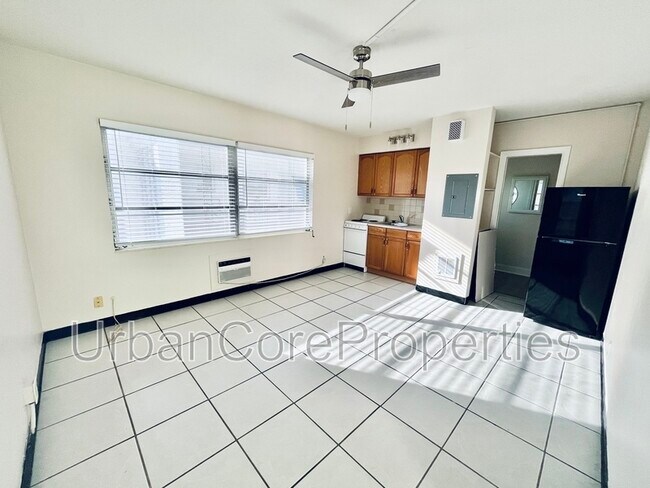 Building Photo - 105 7th Ave N