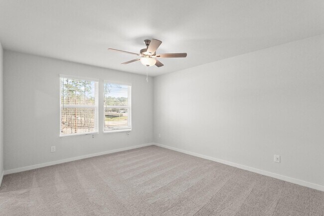 Building Photo - 298 Forest W St