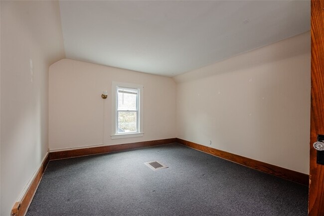 Building Photo - 376 Barrington St
