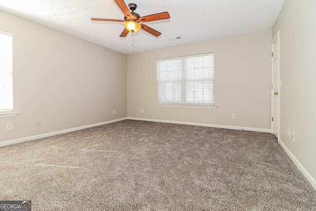 Building Photo - 168 Ilex Dr