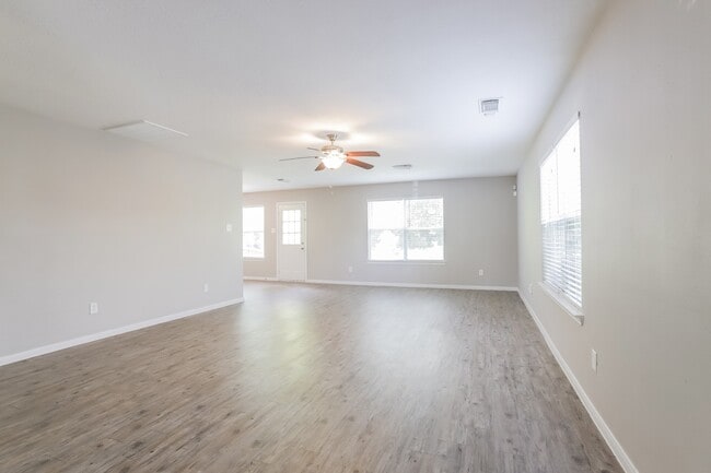 Building Photo - 2911 Cypress Island Dr