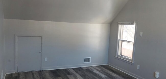 Building Photo - 19148 Hilton Dr