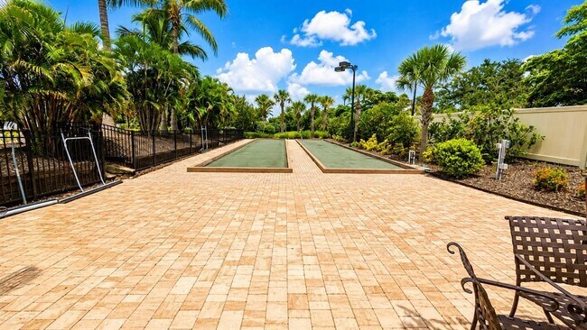Building Photo - 2519 Vaccaro Dr