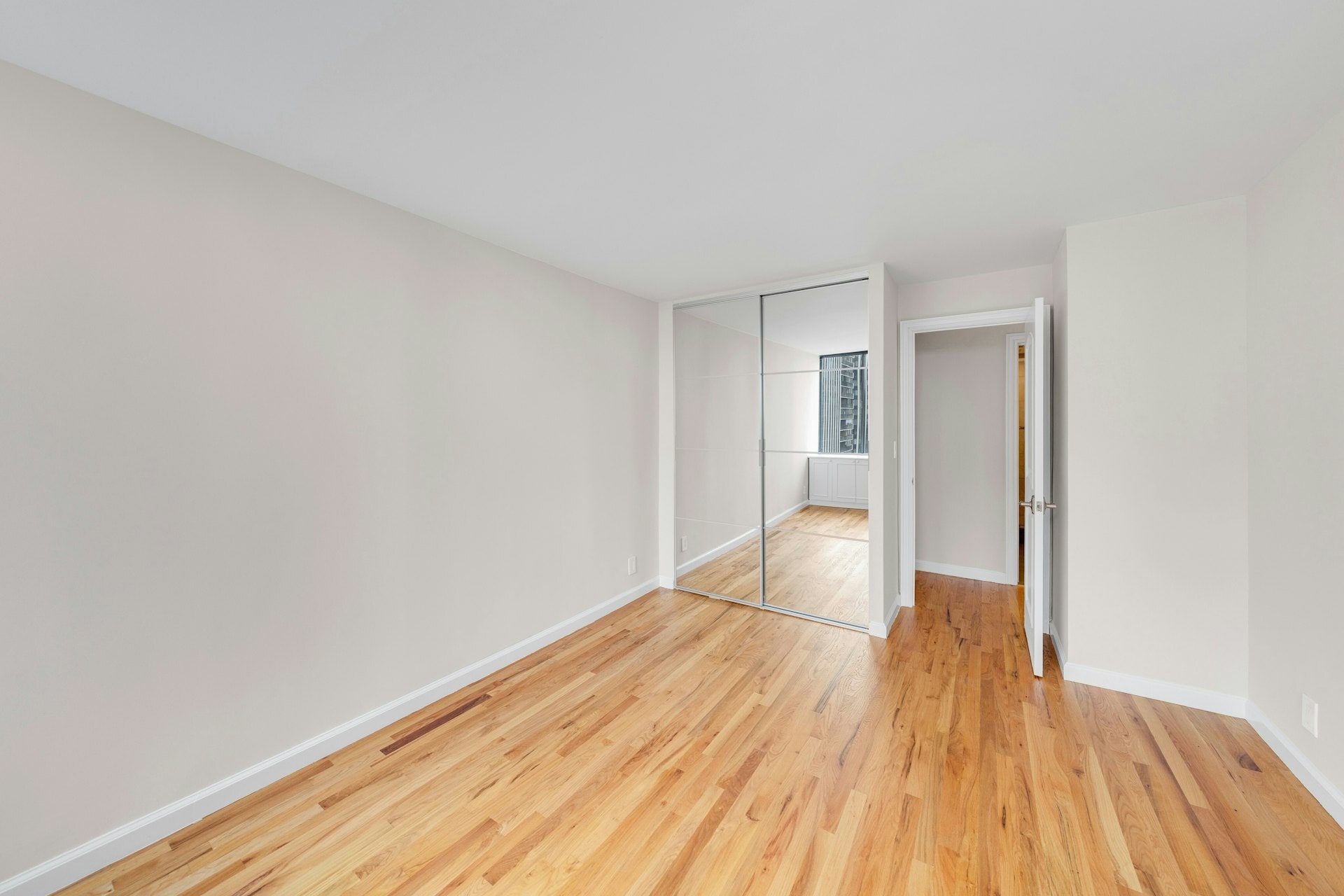 Building Photo - 300 Winston Dr