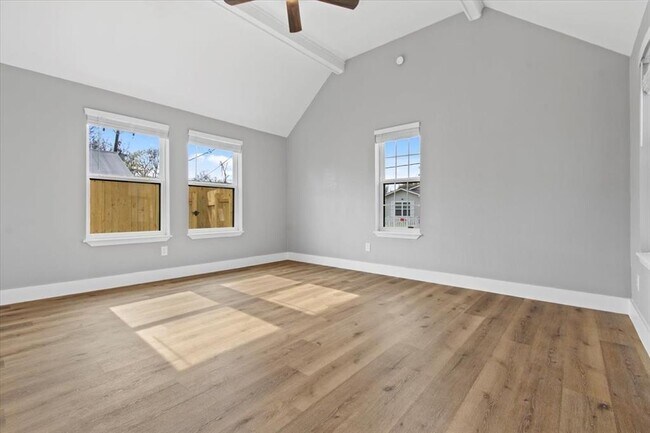 Building Photo - 102 East St