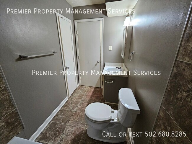 Building Photo - 2 Bedroom appartments with laundry hookups