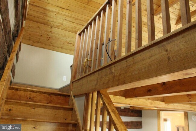 Building Photo - 739 S Main St