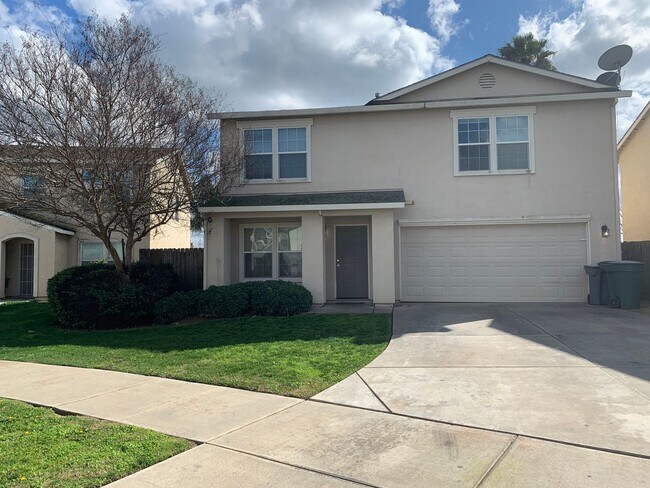 Primary Photo - 2 WEEKS FREE RENT November Special - Beaut...