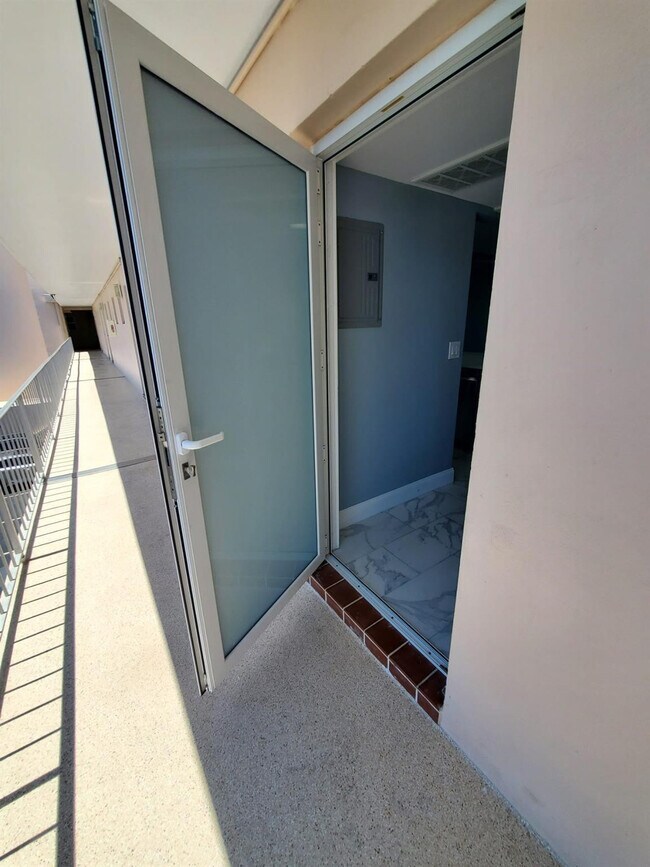 Building Photo - 1481 S Ocean Blvd