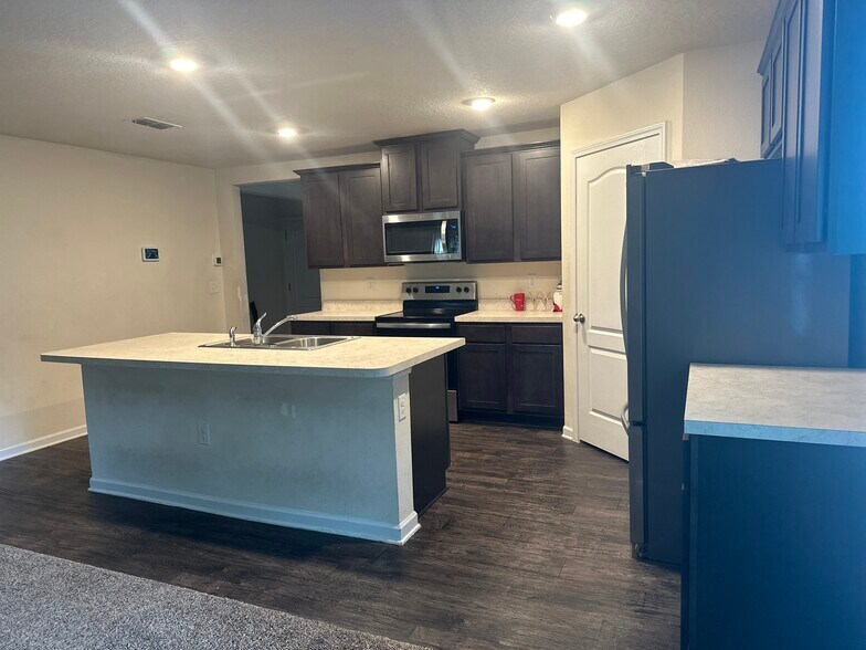 Building Photo - 3359 Garden Brook Rd